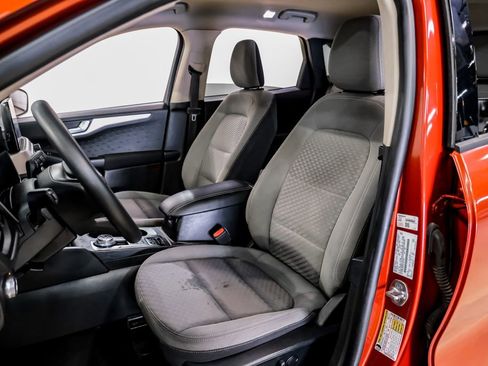 Used 2020 Ford Escape SE FWD image 29