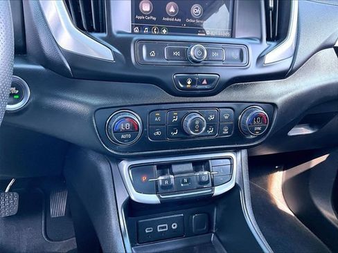 Used 2022 GMC Terrain SLE w/ Driver Convenience Package FWD image 26