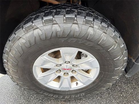 Used 2021 GMC Sierra 1500 SLE image 11