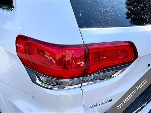 Used 2017 Jeep Grand Cherokee Summit AWD/4WD image 25