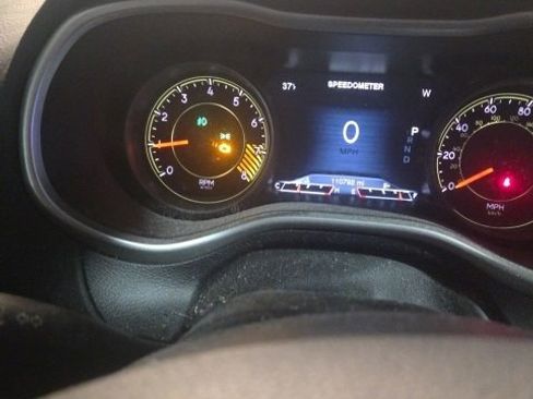 Used 2016 Jeep Cherokee Trailhawk w/ Leather Interior Group image 12