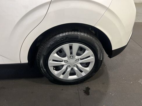 Used 2023 Kia Soul LX FWD image 28