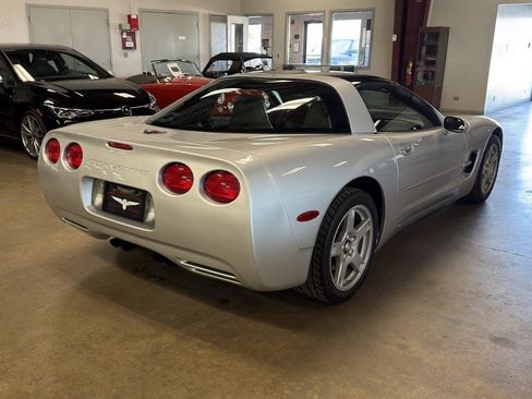 Used 1997 Chevrolet Corvette Coupe w/ Memory Pkg image 20