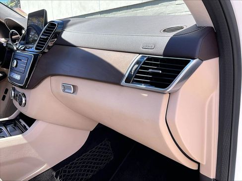 Used 2019 Mercedes-Benz GLS 450 4MATIC image 16