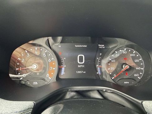 Used 2025 Jeep Compass Latitude AWD/4WD image 29