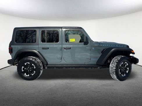 Used 2025 Jeep Wrangler Unlimited Rubicon 4xe image 15