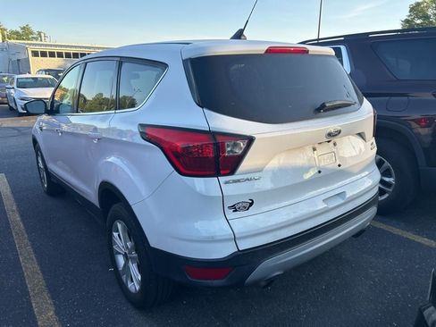 Used 2019 Ford Escape SE FWD image 8