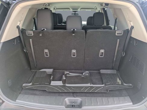 Used 2024 Nissan Pathfinder SV FWD image 12