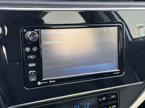 Used 2018 Toyota Corolla iM FWD image 15