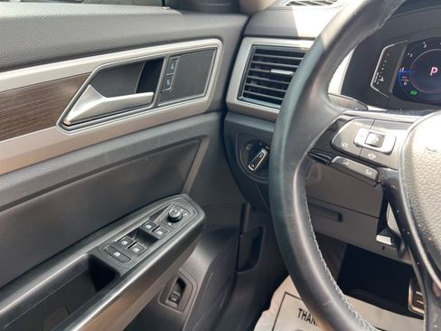 Used 2019 Volkswagen Atlas SEL R-Line FWD image 18