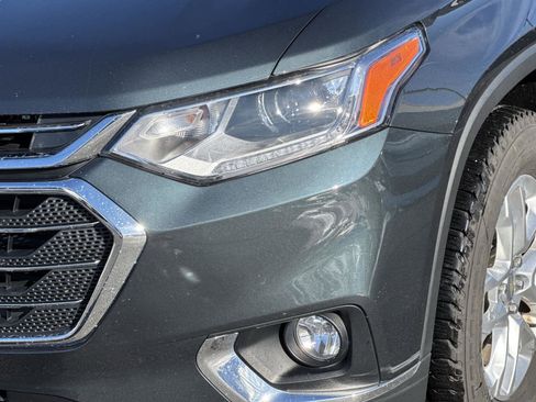 Used 2019 Chevrolet Traverse LT image 9