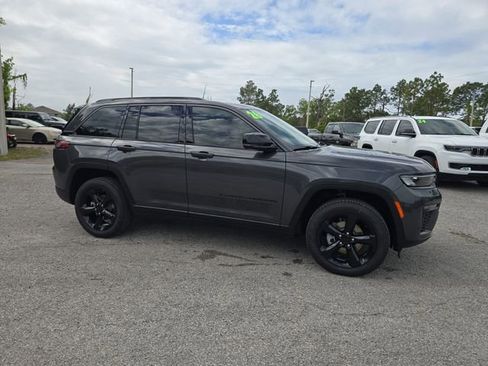 New 2026 Jeep Grand Cherokee Limited AWD/4WD image 2