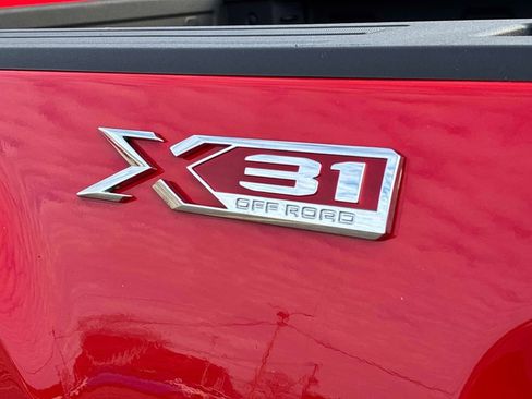 Used 2024 GMC Sierra 3500 SLE w/ SLE Value Package image 14