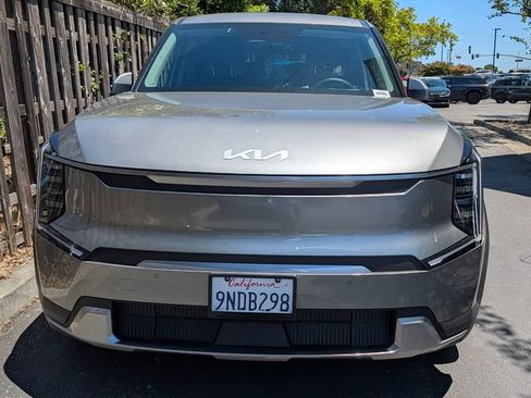 Used 2024 Kia EV9 Light Long Range RWD image 6