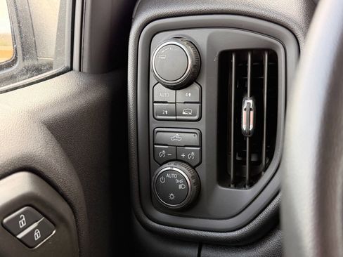 Used 2025 Chevrolet Silverado 1500 W/T w/ WT Value Package image 16