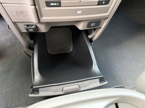Used 2014 Honda Odyssey Touring Elite image 22
