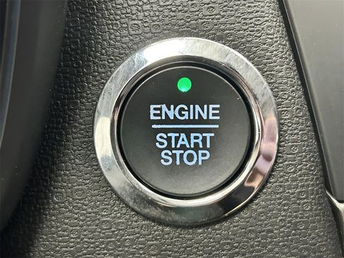 Used 2020 Ford EcoSport SES image 16