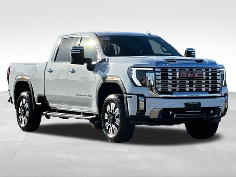 New 2026 GMC Sierra 2500 Denali w/ Denali Reserve Package image 7