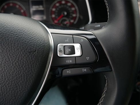 Used 2020 Volkswagen Jetta R-Line w/ R-Line Cold Weather Package image 32