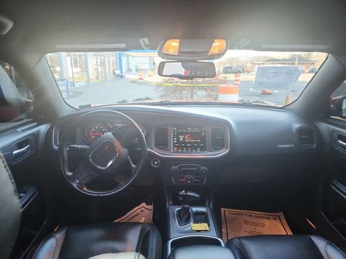Used 2022 Dodge Charger SXT w/ Plus Group image 5