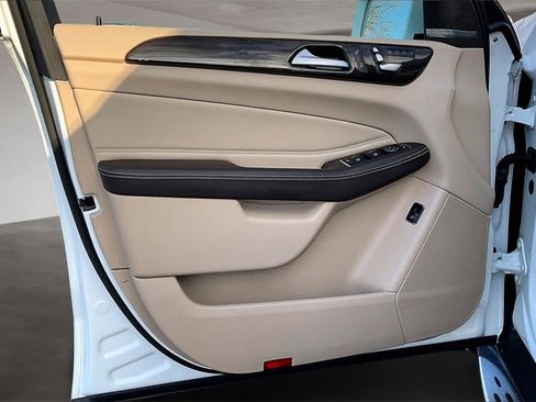 Used 2017 Mercedes-Benz GLE 350 4MATIC image 19