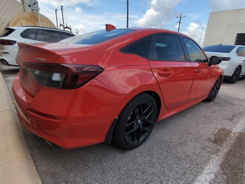 Used 2025 Honda Civic Sport image 5