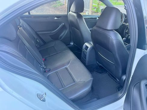 Used 2018 Volkswagen Jetta Sport FWD image 10