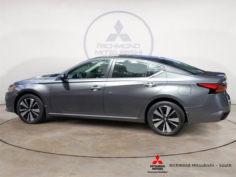 Used 2021 Nissan Altima 2.5 SV image 6
