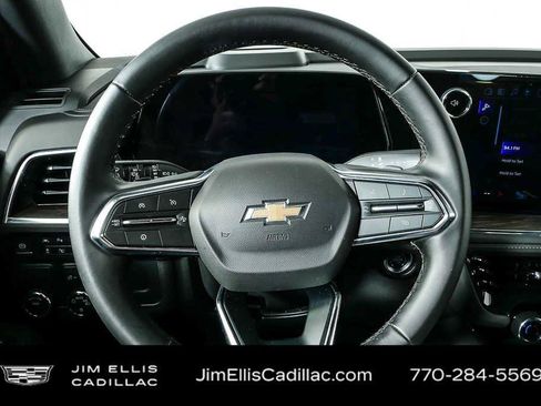 Used 2025 Chevrolet Tahoe LT RWD image 9