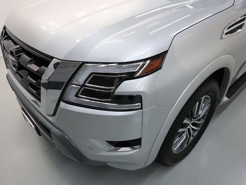 Used 2024 Nissan Armada SL w/ Captain's Chairs Package RWD image 58