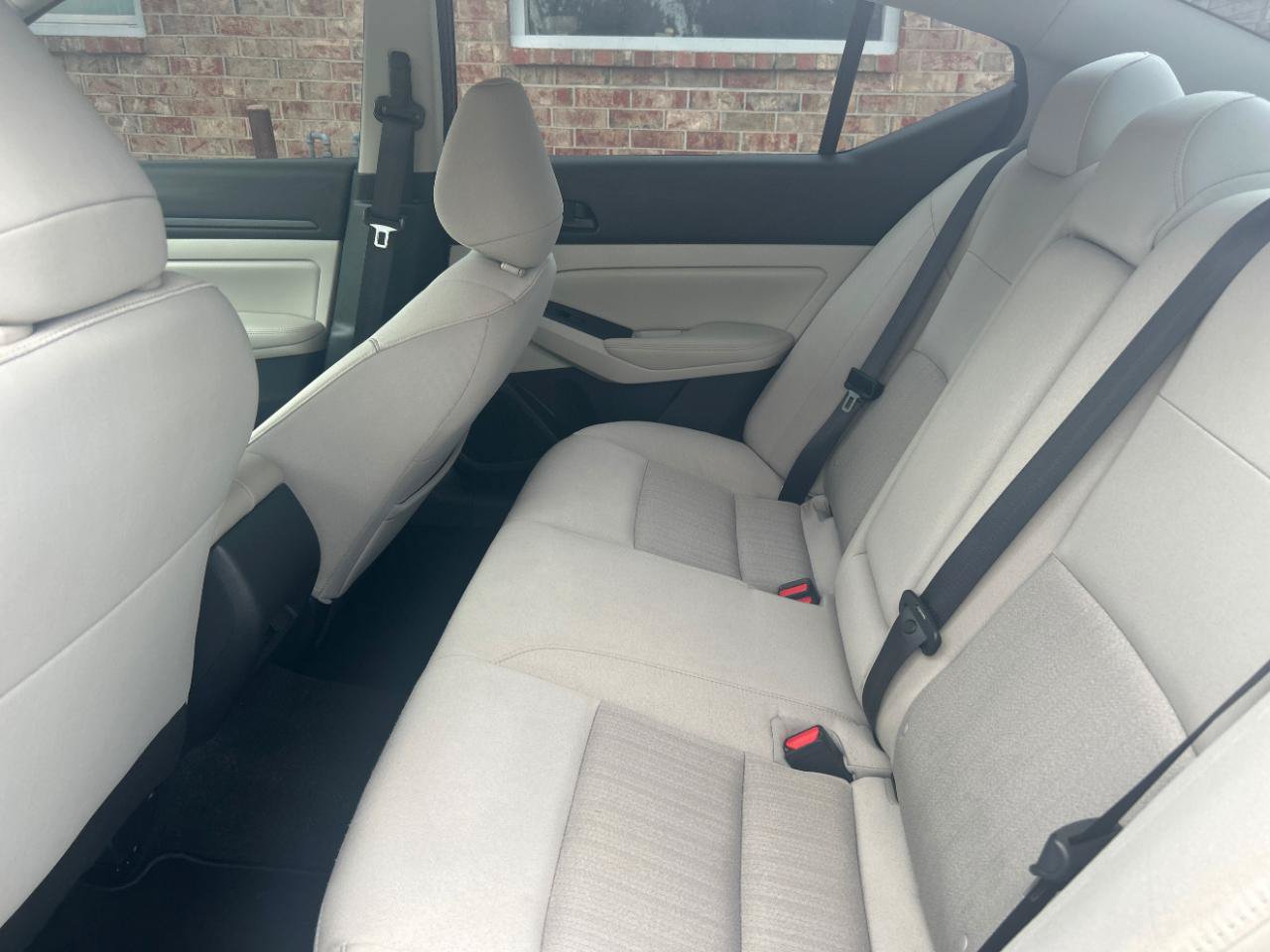 Used 2024 Nissan Altima 2.5 SV FWD image 20