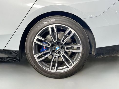 Used 2024 BMW 540i xDrive w/ Premium Package AWD/4WD image 32