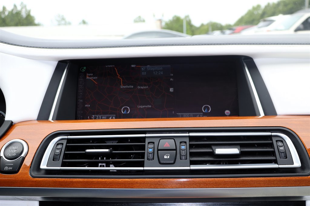 Used 2015 BMW 750Li RWD image 20