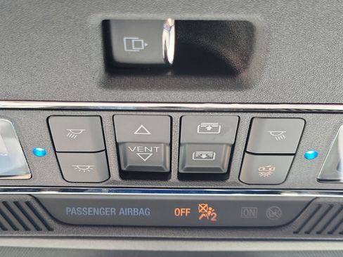 Used 2025 Ford F150 Lightning Lariat AWD/4WD image 36