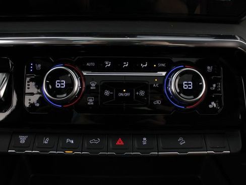 New 2026 GMC Sierra 3500 Denali Ultimate AWD/4WD image 8