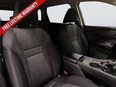 Used 2025 Nissan Rogue SV FWD image 31