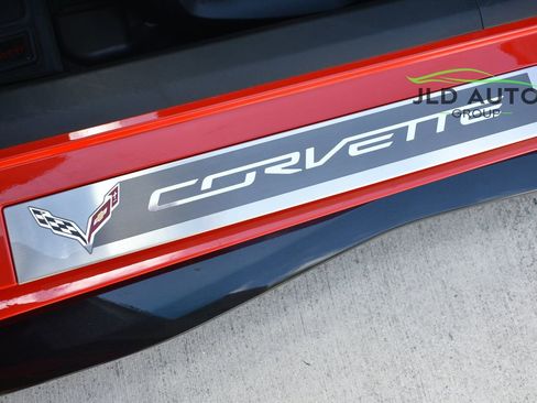 Used 2015 Chevrolet Corvette Z06 w/ 3LZ Preferred Equipment Group RWD image 24