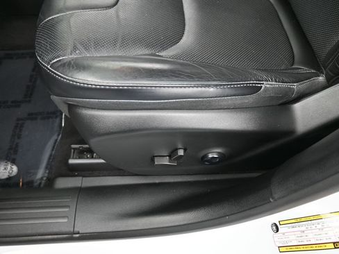 Used 2021 Jeep Cherokee Latitude Lux w/ Comfort/Convenience Group image 15