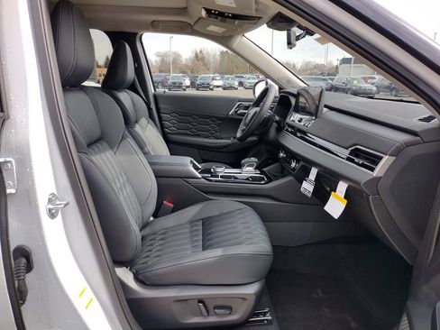 New 2026 Mitsubishi Outlander SEL image 12