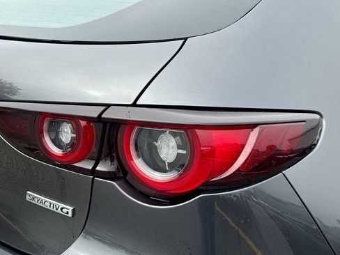 Used 2023 MAZDA MAZDA3 s image 33