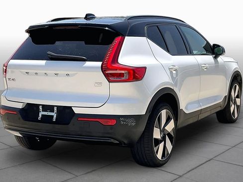 Used 2023 Volvo XC40 Recharge Ultimate AWD/4WD image 12