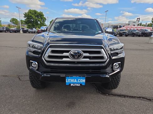 Used 2022 Toyota Tacoma Limited w/ Black Out Package (TMS) AWD/4WD image 14
