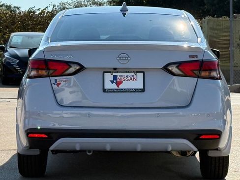New 2025 Nissan Versa SR w/ Trunk Package image 8