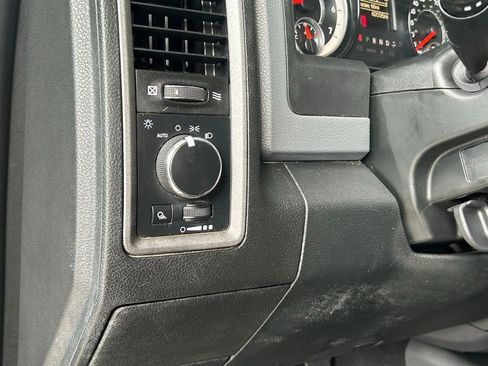Used 2018 RAM 3500 Tradesman w/ Chrome Appearance Group image 47