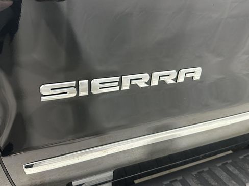 Used 2015 GMC Sierra 1500 SLT w/ SLT Crew Cab Value Package image 27
