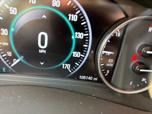 Used 2017 Buick LaCrosse Preferred image 12