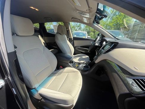 Used 2017 Hyundai Santa Fe Sport FWD image 12