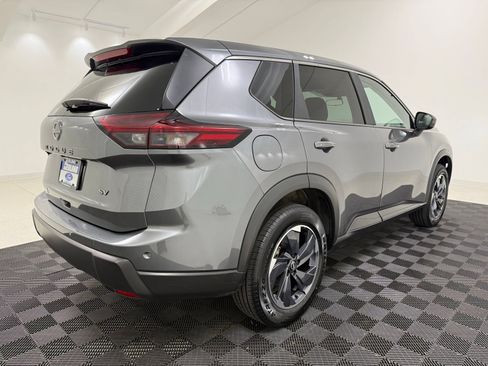 Used 2024 Nissan Rogue SV FWD image 7