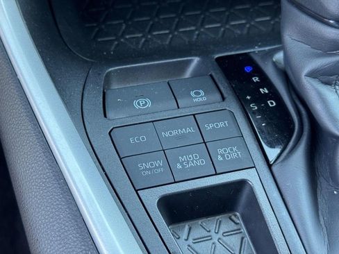 Certified 2025 Toyota RAV4 XLE AWD/4WD image 25