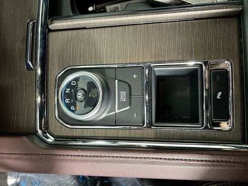 Used 2024 Ford Expedition Max Limited image 22